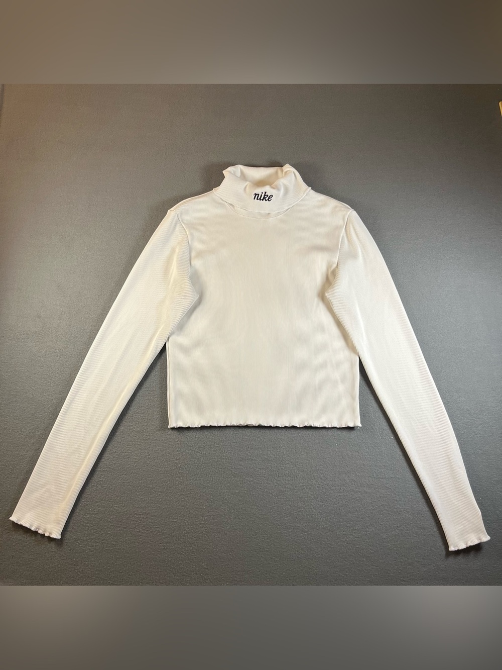 Nike White Ribbed Sportswear Essential Turtleneck size M